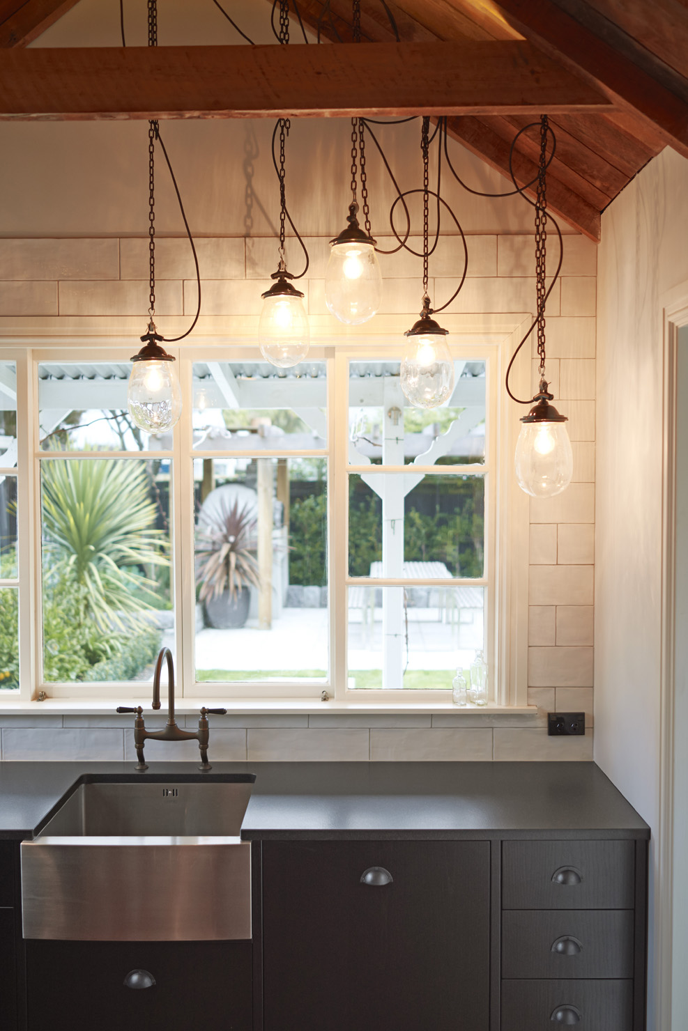 igd-portfolio-image ingrid geldof Cottage Charmer ensuite, wardrobe and kitchen design